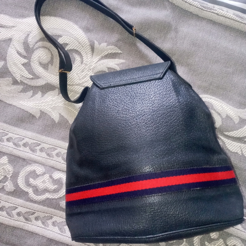 💕💅👜 Amazing Gucci pig skin Bucket💕😍 - Picture 4 of 12